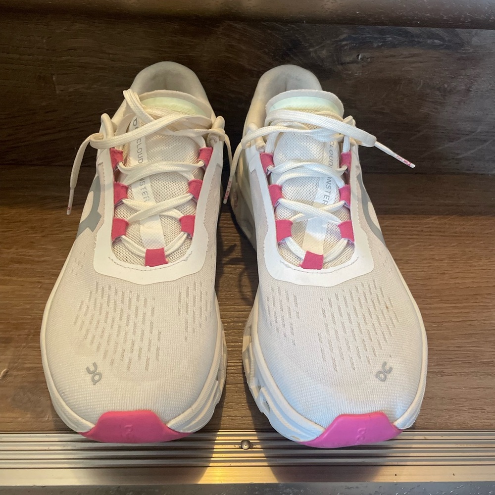 On Running Women's Sneakers in White and Pink